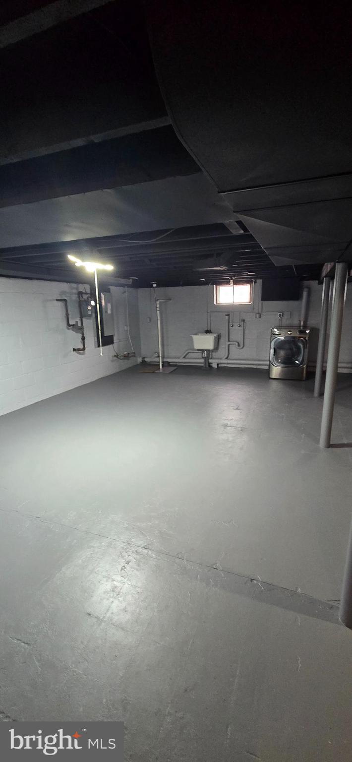 212 New Albany Road Moorestown, NJ 08057 - Photo 21 of 26 a view of a garage