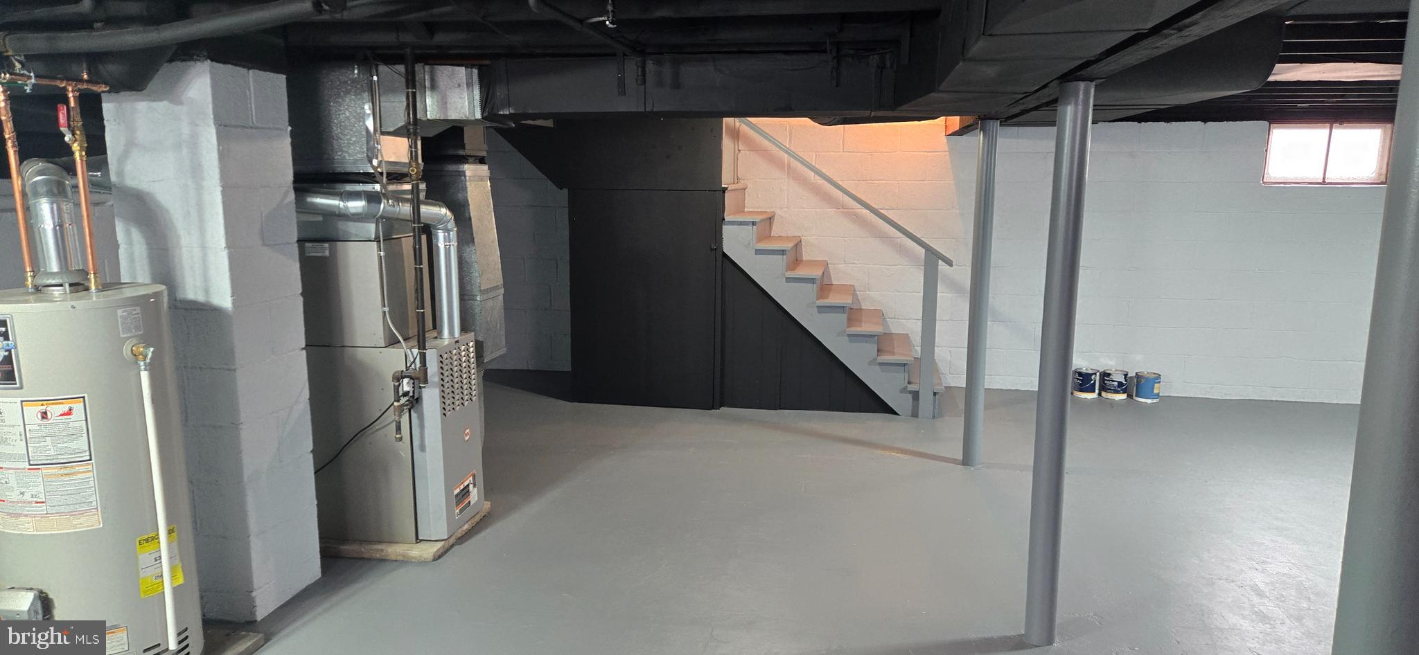 212 New Albany Road Moorestown, NJ 08057 - Photo 25 of 26 a view of a hallway with closet
