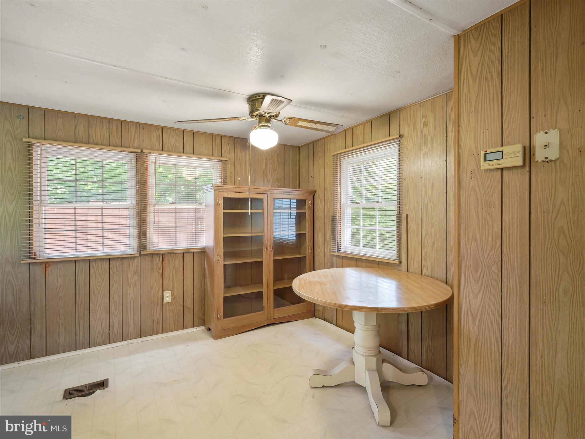1284 State Line Road Waynesboro, PA 17268 - Photo 11 of 31 Kitchen