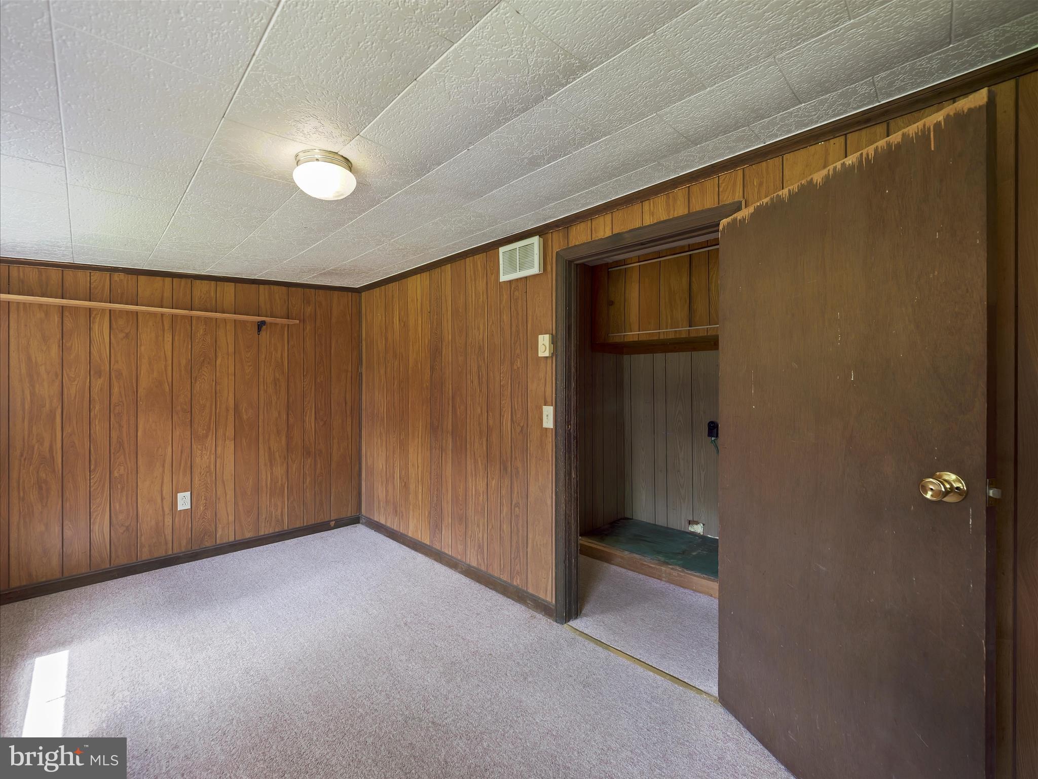 1284 State Line Road Waynesboro, PA 17268 - Photo 23 of 31 Bedroom 3