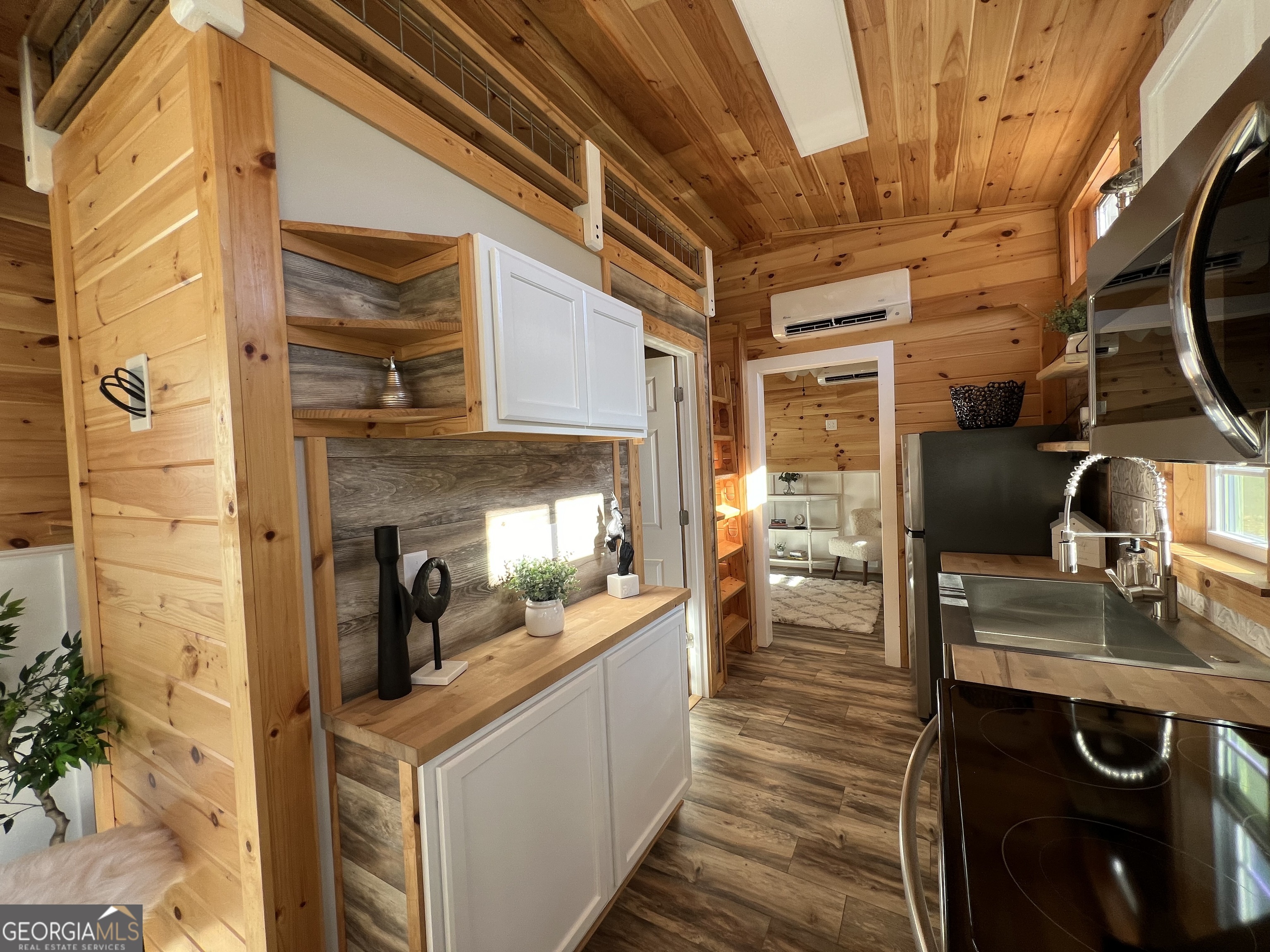 4960 Laurel Lodge Road, Unit 41 Clarkesville, GA 30523 - Photo 17 of 46 a view of a kitchen from the balcony