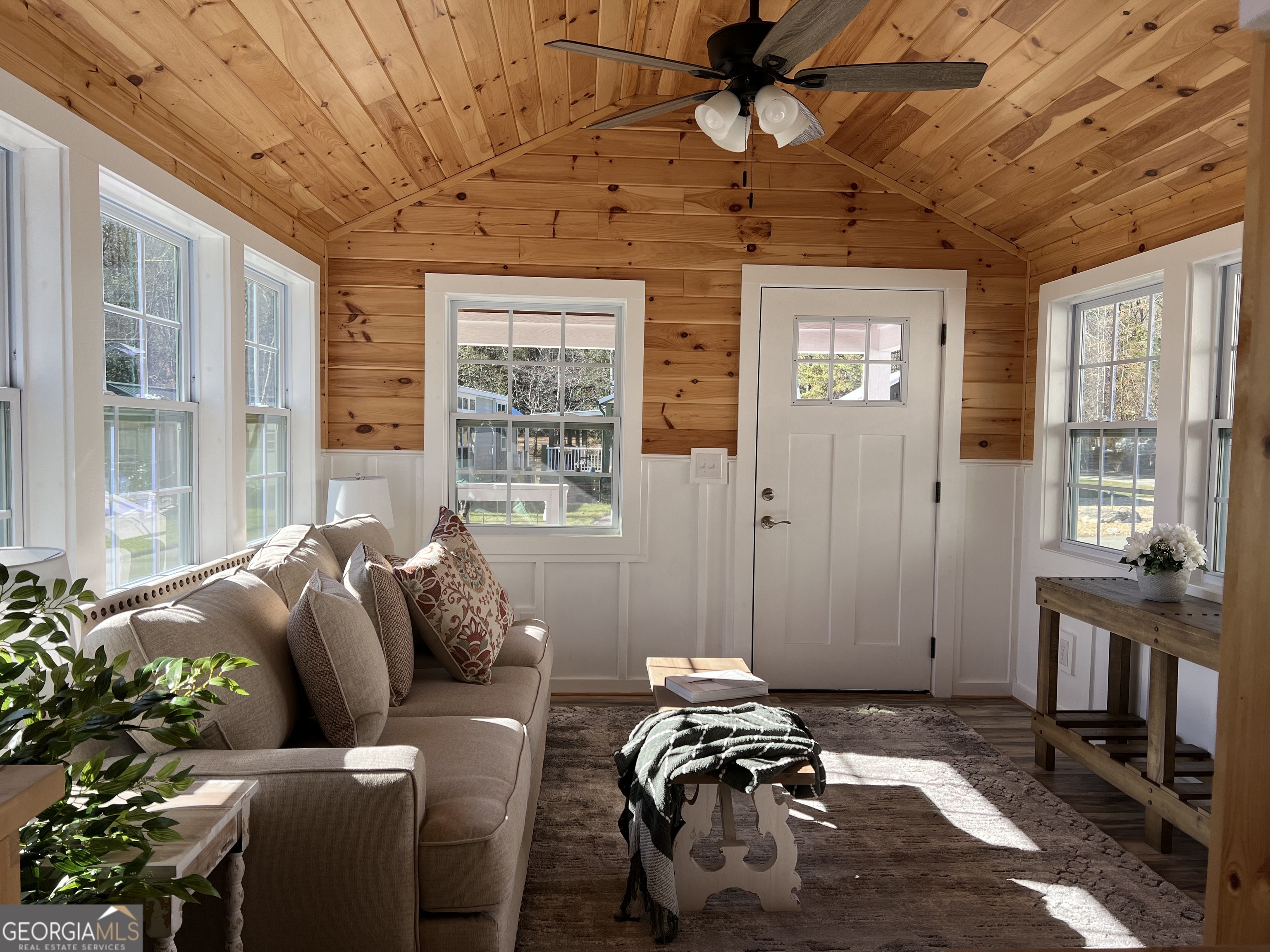 4960 Laurel Lodge Road, Unit 41 Clarkesville, GA 30523 - Photo 33 of 46 a living room with furniture and a large window
