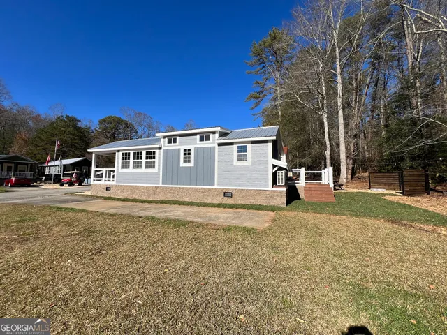 a house view with a outdoor space
