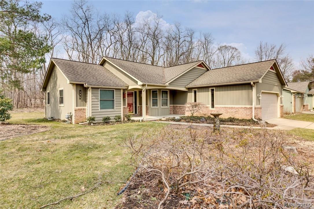 3151 Smugglers Ridge Walled Lake, MI 48390 - Photo 18 of 18 3151 Smugglers Ridge Commerce-large-019-17-3151 Smugglers Ridge0019FULL-1500x1000-72dpi.jpg