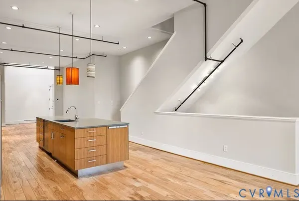 $2,950 | 105 East Broad Street, Unit 2B, Richmond, VA 23219