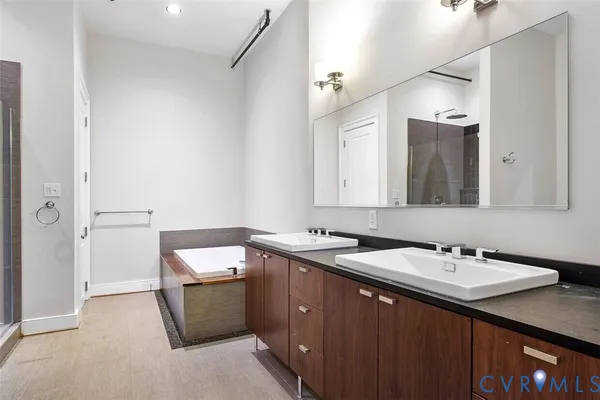 $2,950 | 105 East Broad Street, Unit 2B, Richmond, VA 23219