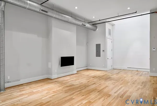 $2,950 | 105 East Broad Street, Unit 2B, Richmond, VA 23219