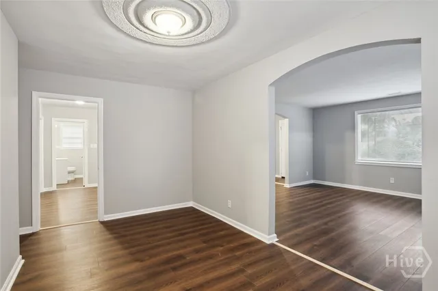 $1,900 | 1104 West Victory Drive, Savannah, GA 31405