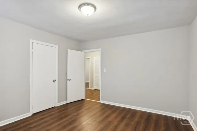 $1,900 | 1104 West Victory Drive, Savannah, GA 31405