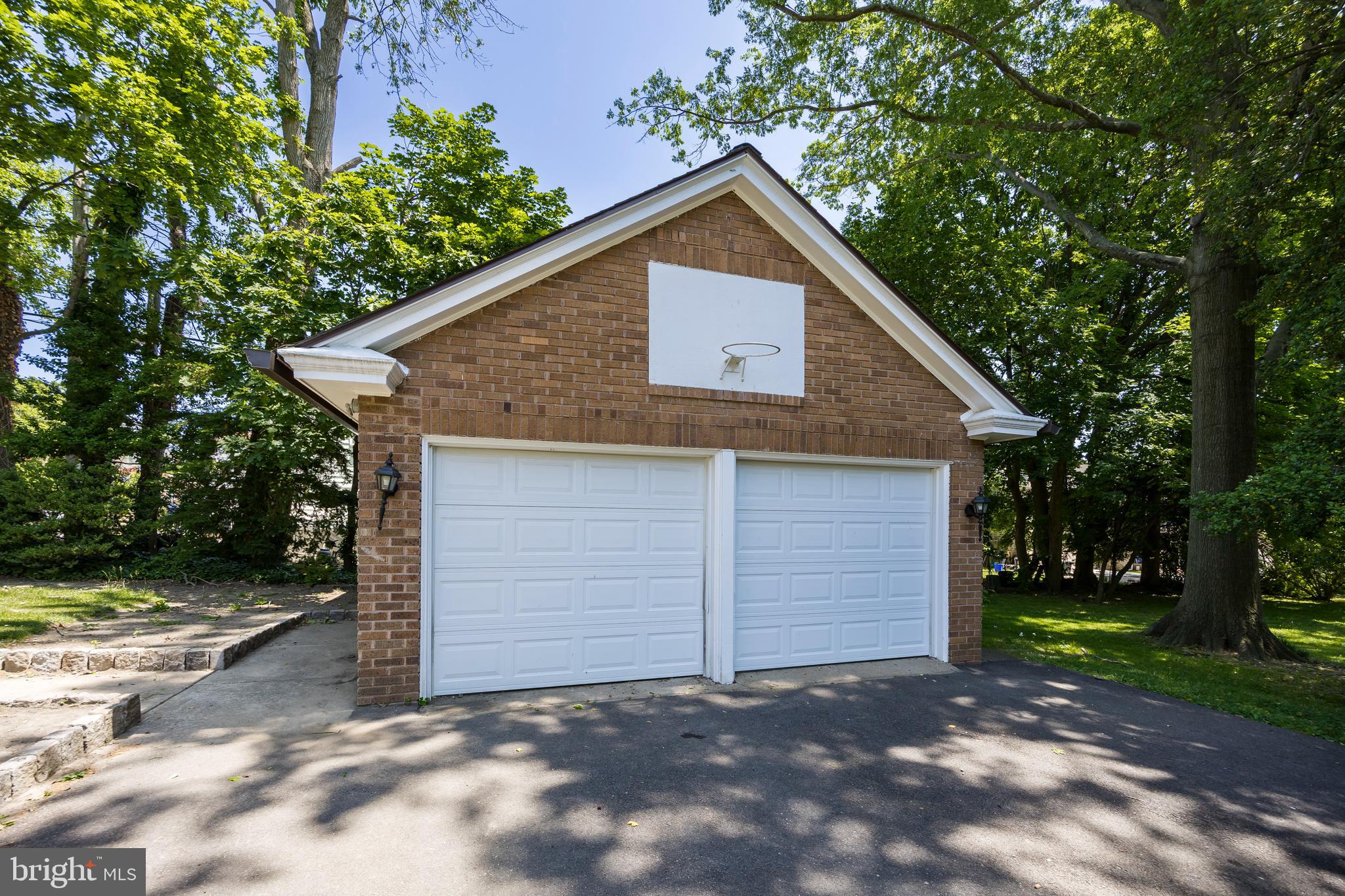 539 Beverly Boulevard Upper Darby, PA 19082 - Photo 7 of 33