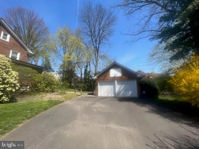 539 Beverly Boulevard Upper Darby, PA 19082 - Photo 8 of 33