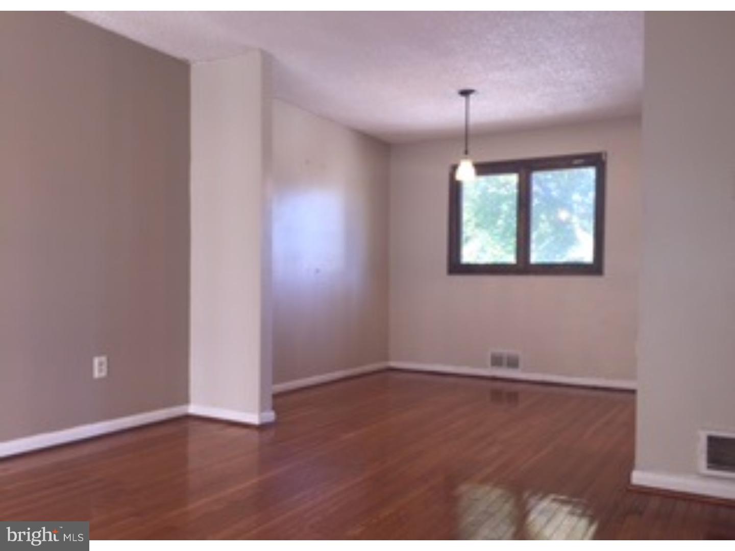 124 Meadowlark Road Stratford, NJ 08084 - Photo 3 of 15