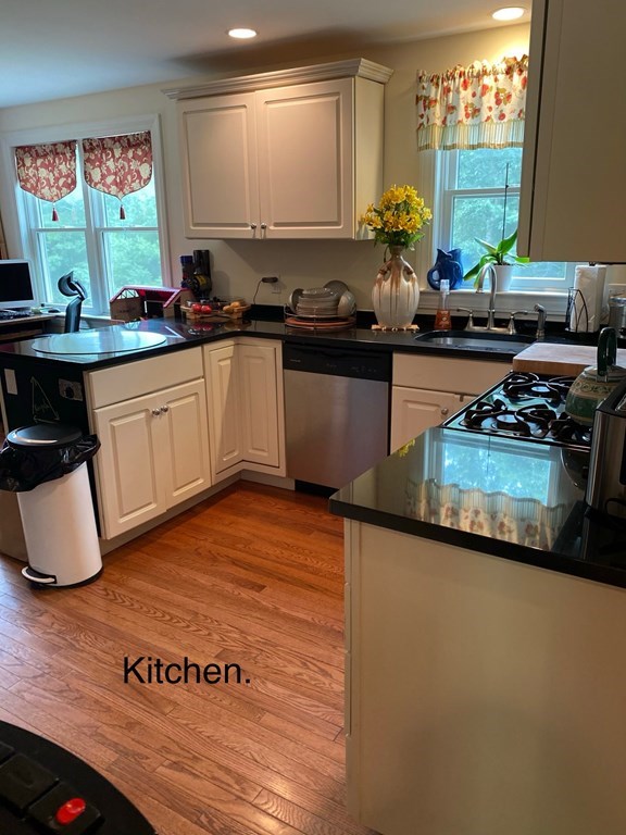 19 Pine Road Sandwich, MA 02644 - Photo 4 of 18 Gallery Image 4
