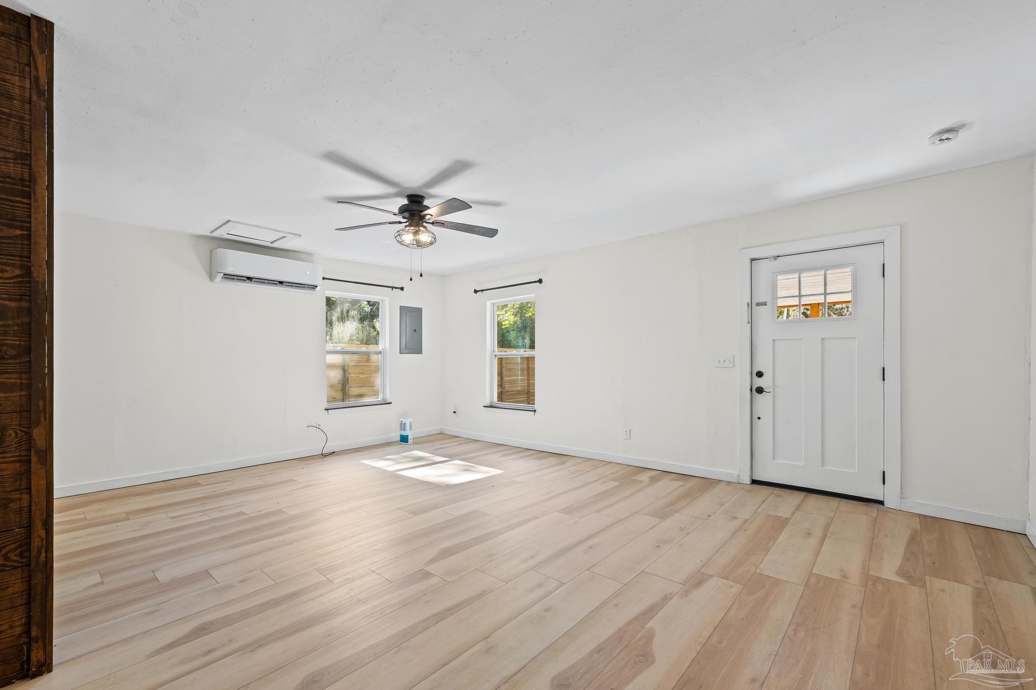 5324 Cathy Street Milton, FL 32583 - Photo 8 of 33