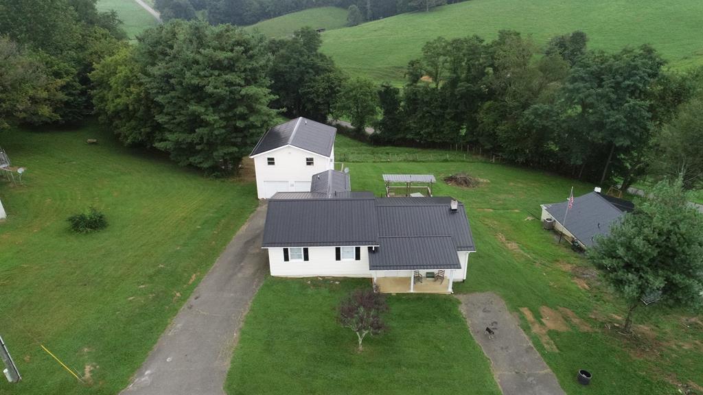 559 Hardscuffle Road Hillsville, VA 24343 - Photo 2 of 28 Gallery Image 2
