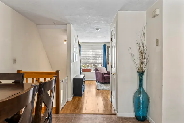 $375,000 | 5 Lynn Drive, Merrimack, NH 03054