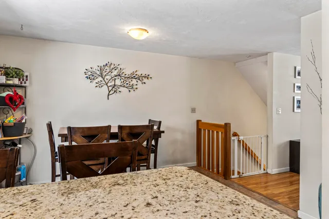 $375,000 | 5 Lynn Drive, Merrimack, NH 03054