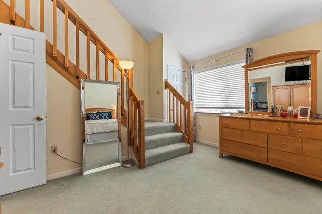 $375,000 | 5 Lynn Drive, Merrimack, NH 03054