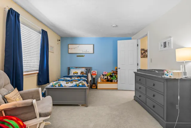 $375,000 | 5 Lynn Drive, Merrimack, NH 03054