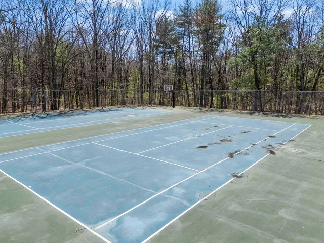 $375,000 | 5 Lynn Drive, Merrimack, NH 03054