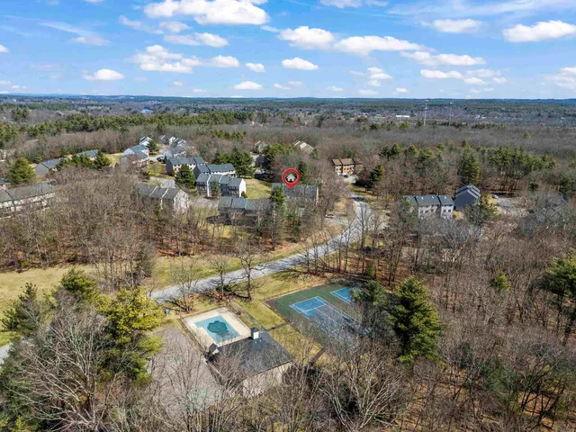 $375,000 | 5 Lynn Drive, Merrimack, NH 03054