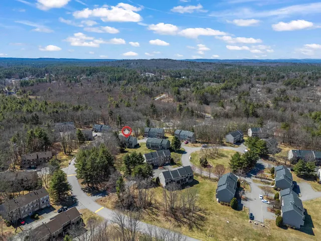 $375,000 | 5 Lynn Drive, Merrimack, NH 03054