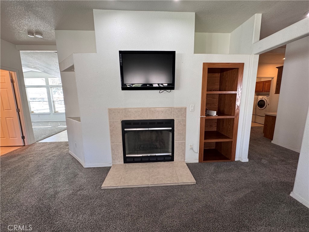 26362 Community Boulevard Barstow, CA 92311 - Photo 13 of 34 Fire place in family room