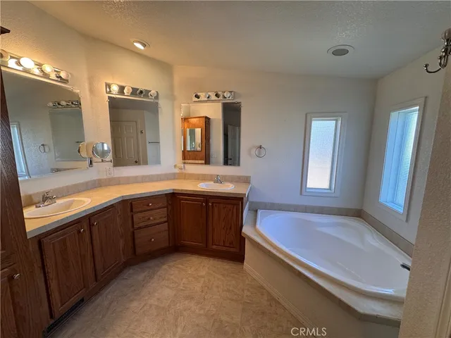 $429,900 | 26362 Community Boulevard, Barstow, CA 92311