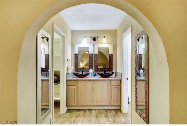 $4,950 | 6880 Edna Avenue, Las Vegas, NV 89146