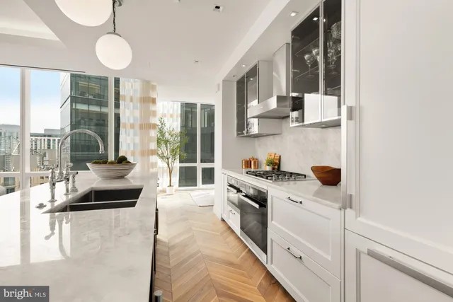 $819,900 | 300 International Drive, Unit 2308, Baltimore, MD 21202