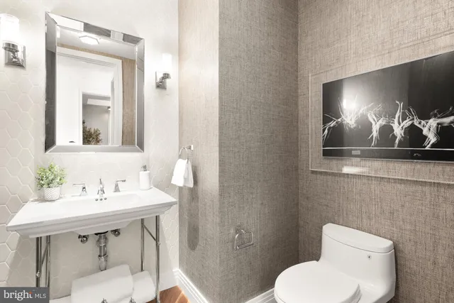 $819,900 | 300 International Drive, Unit 2308, Baltimore, MD 21202