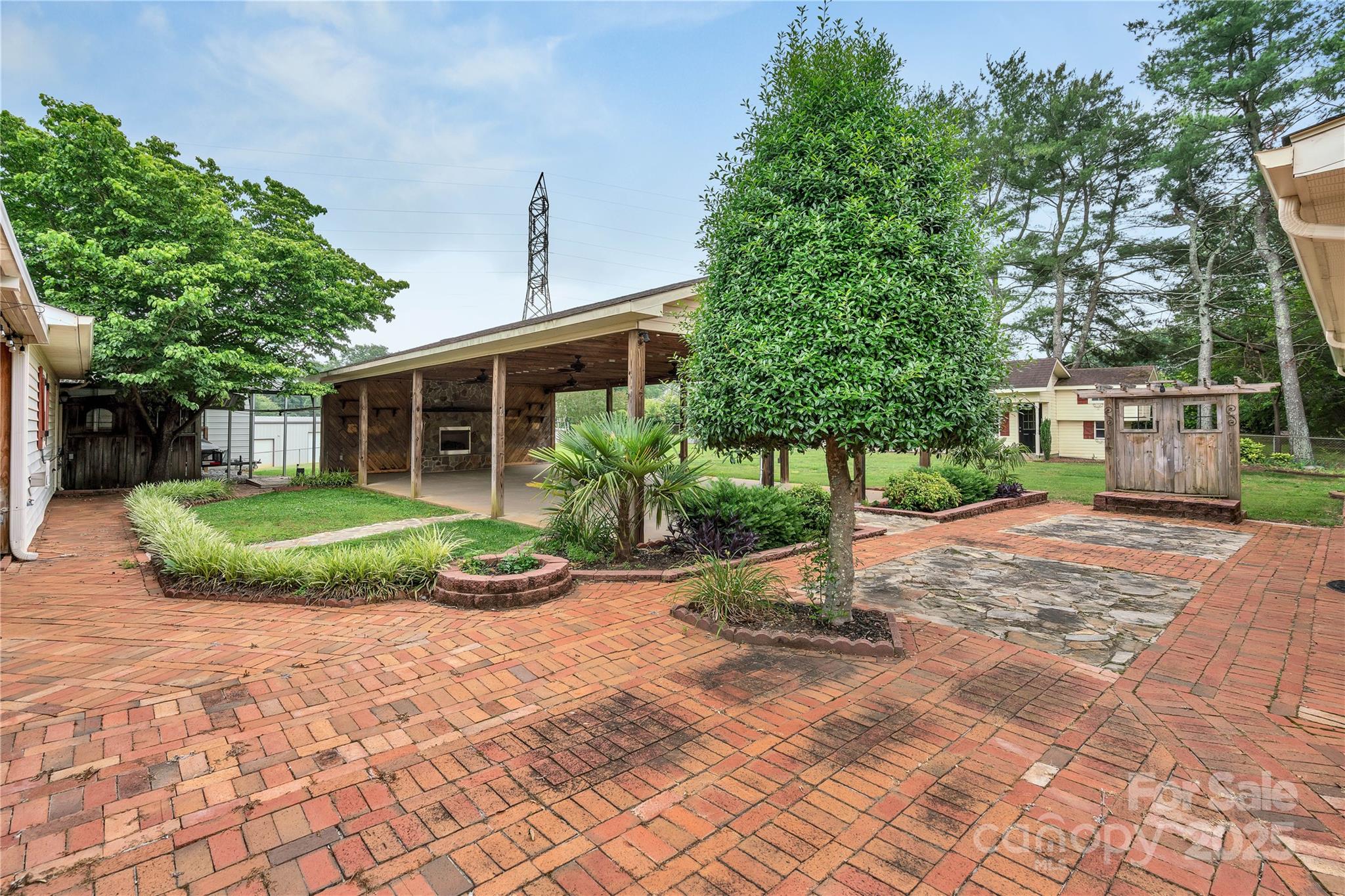 268 State Rd S-42-4322 Chesnee, SC 29323 - Photo 21 of 44 a view of a house with a yard