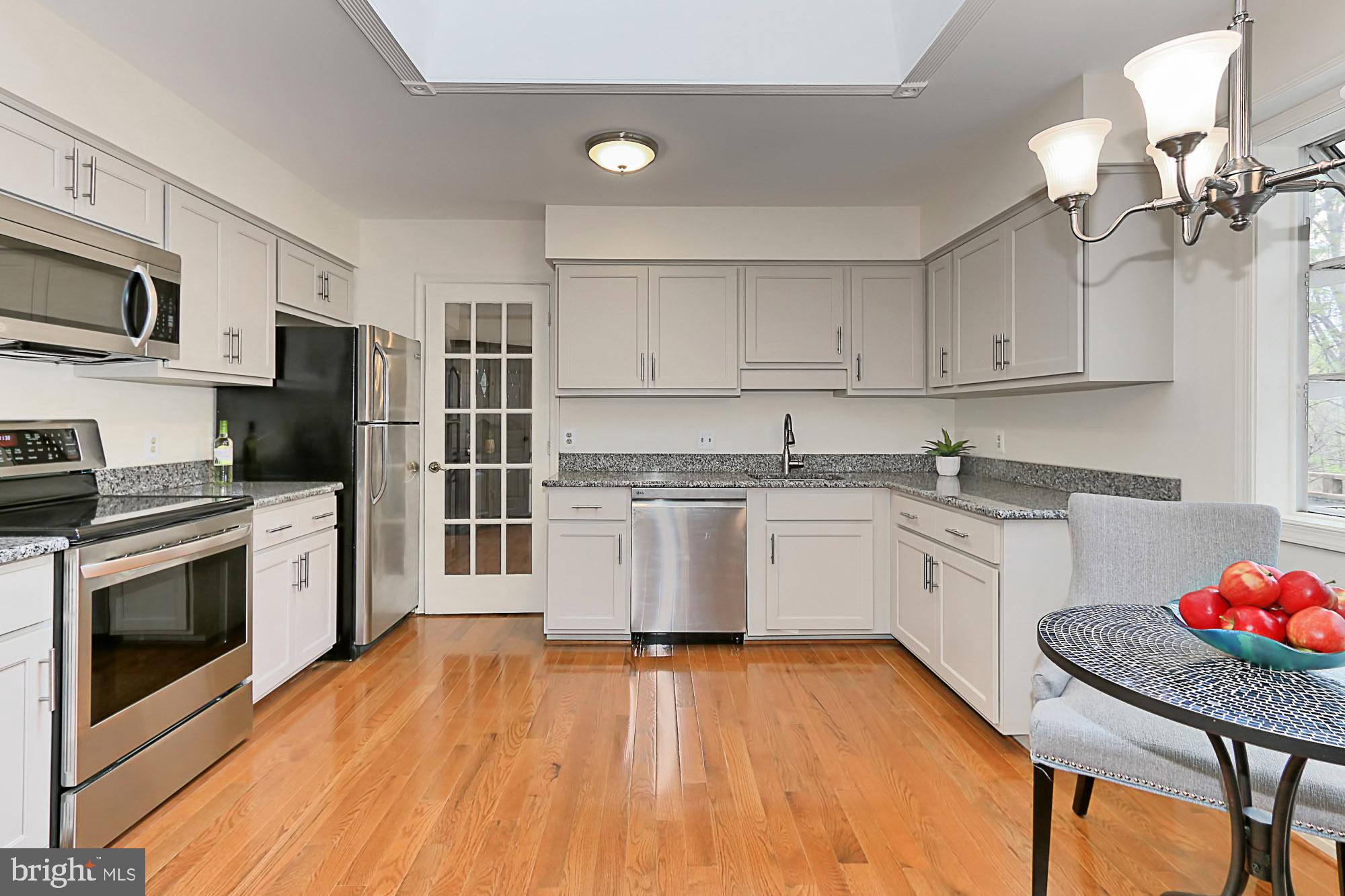 8146 Viola Street Springfield, VA 22152 - Photo 5 of 43 Gallery Image 5