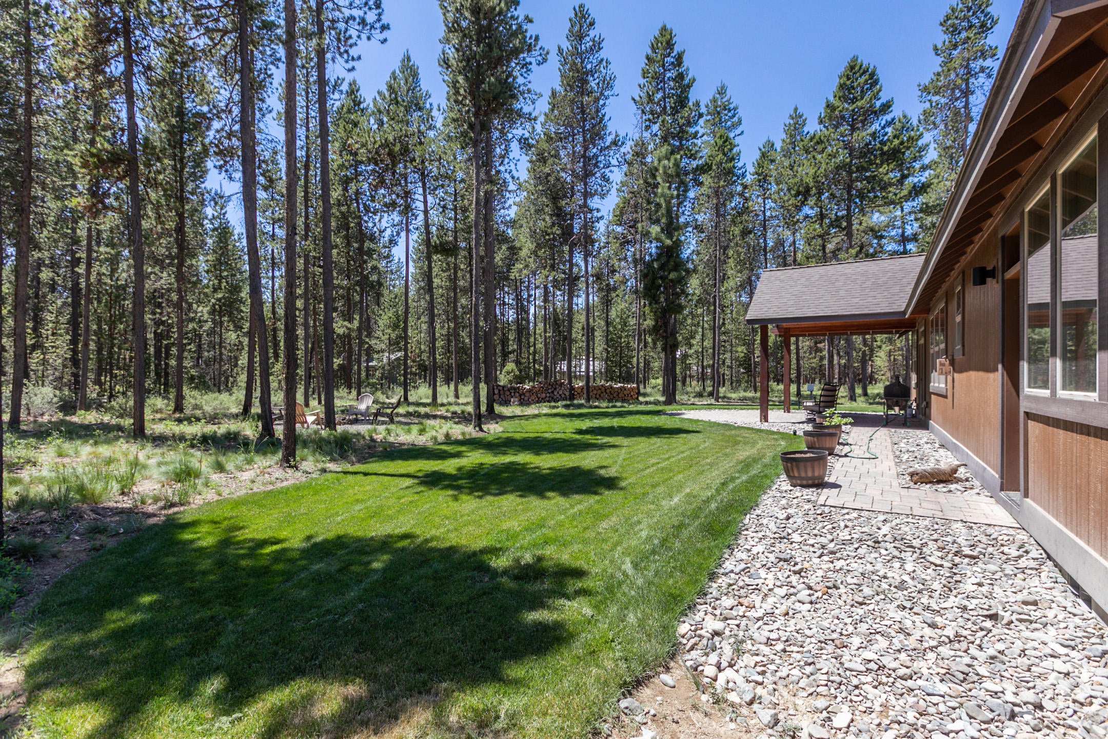 17067 Glendale Road Bend, OR 97707 - Photo 8 of 29 2021_06_24_17067_glendale_rd-29