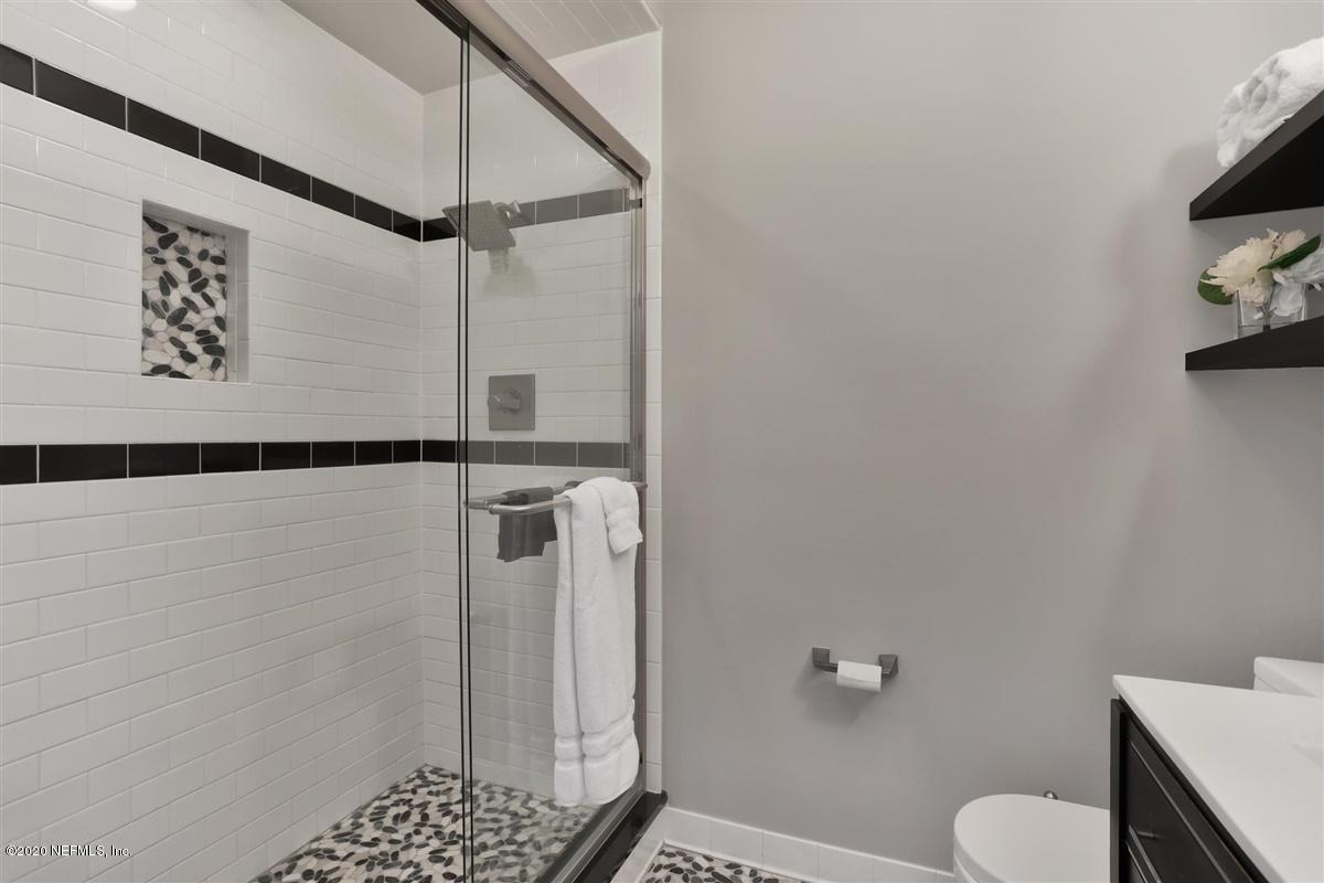 296 Broward Road Jacksonville, FL 32218 - Photo 16 of 28 17-Master Bathroom