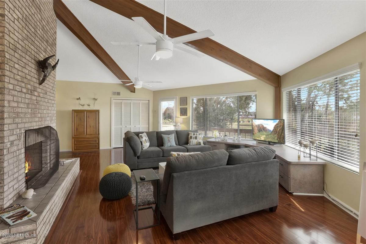 296 Broward Road Jacksonville, FL 32218 - Photo 6 of 28 07-Living Room