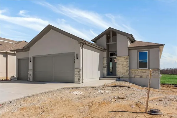 $609,950 | 16983 South Cheshire Street, Olathe, KS 66062