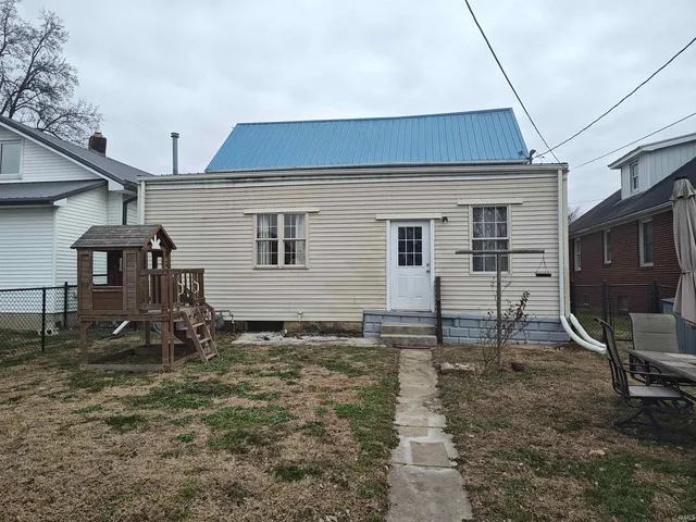 $172,500 | 931 9th Street, Tell City, IN 47586
