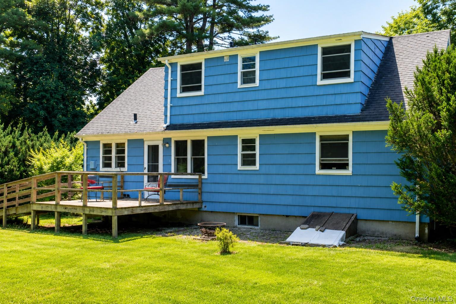 38 Maple Avenue Locust Valley, NY 11560 - Photo 4 of 6