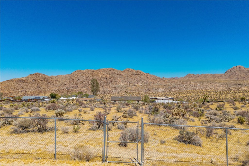 7381 Sunset Road Joshua Tree, CA 92252 - Photo 32 of 39