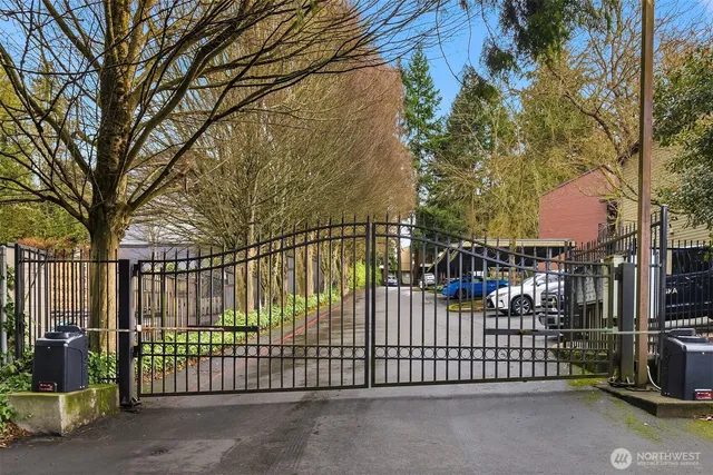 $625,000 | 12010 98th Avenue Northeast, Unit 307, Kirkland, WA 98034