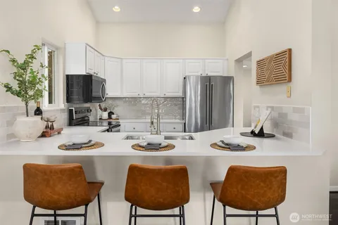 $625,000 | 12010 98th Avenue Northeast, Unit 307, Kirkland, WA 98034