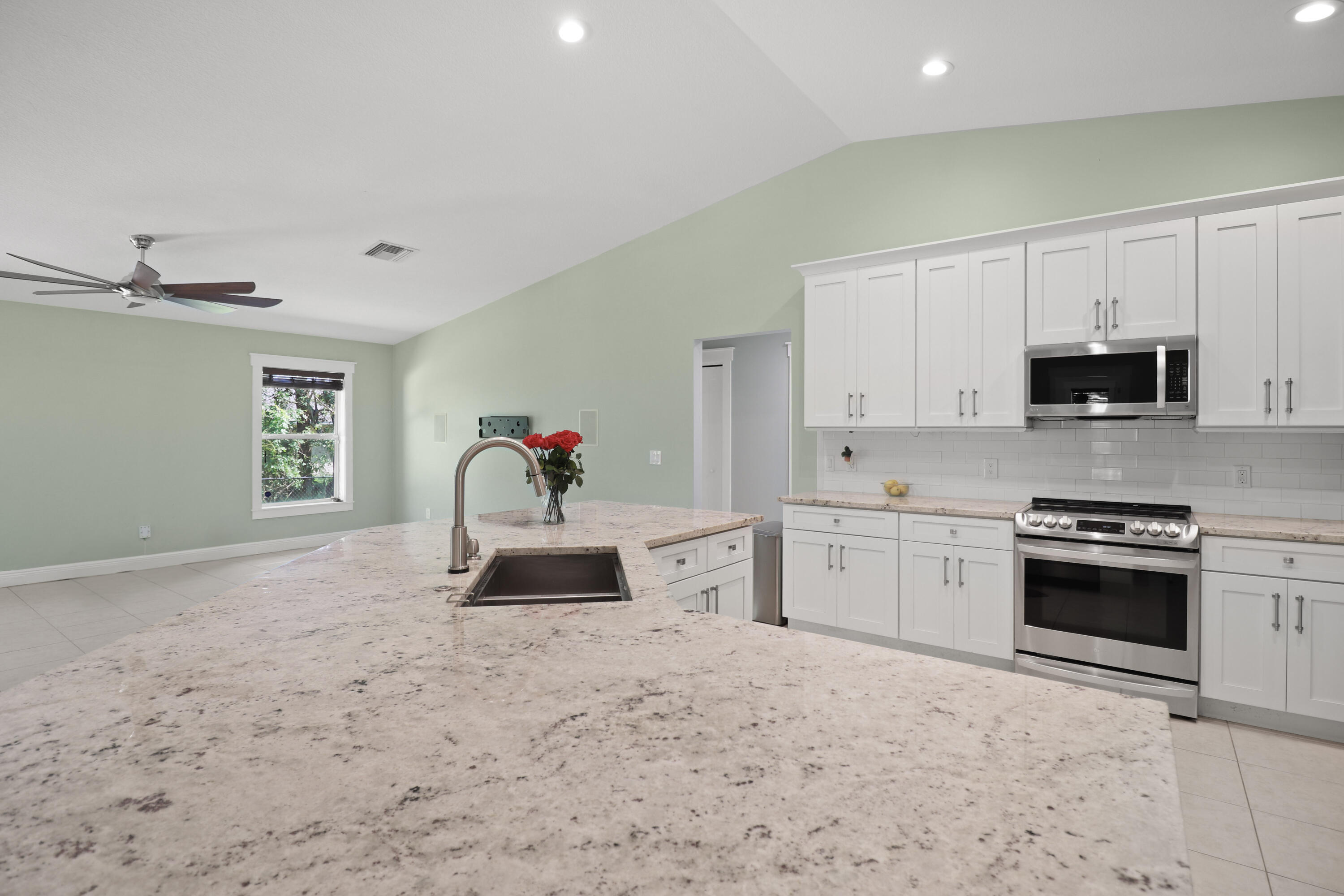 3013 Jefferson Street Stuart, FL 34997 - Photo 13 of 41 12-IMG_2356