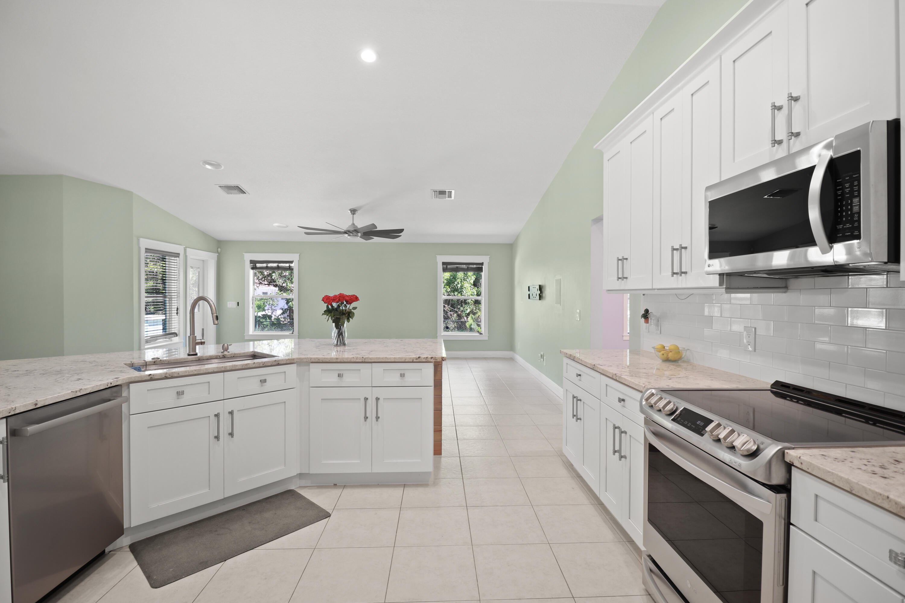 3013 Jefferson Street Stuart, FL 34997 - Photo 15 of 41 14-IMG_2368