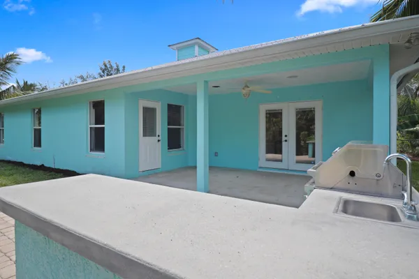 $3,200 | 3013 Jefferson Street, Stuart, FL 34997
