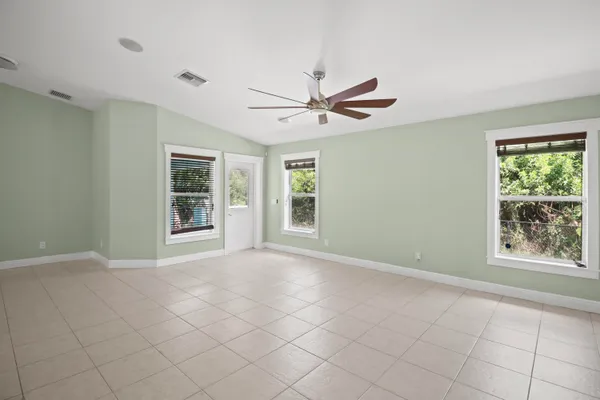 $3,200 | 3013 Jefferson Street, Stuart, FL 34997