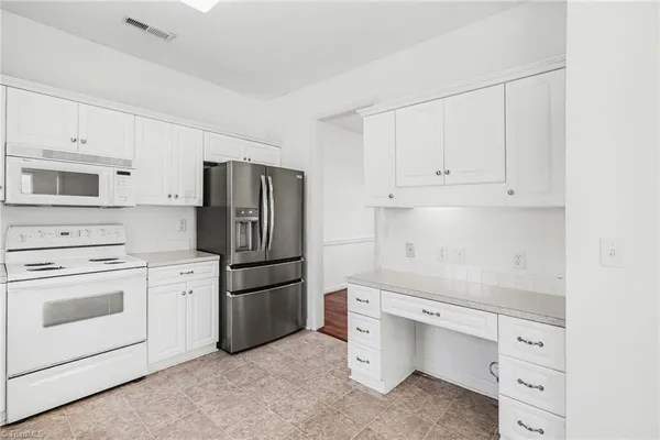 $337,000 | 100 Kirkleigh Court, King, NC 27021