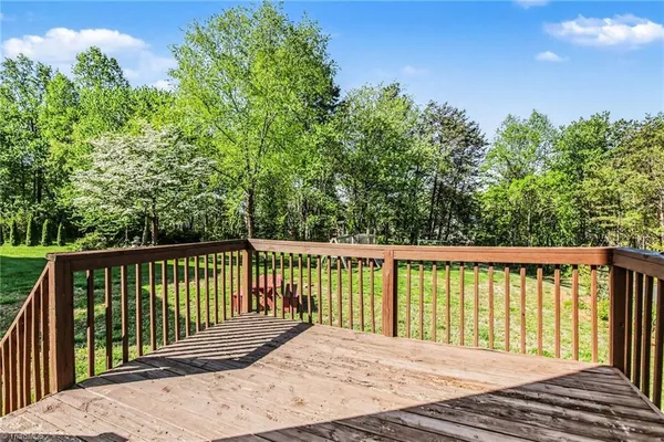 $337,000 | 100 Kirkleigh Court, King, NC 27021