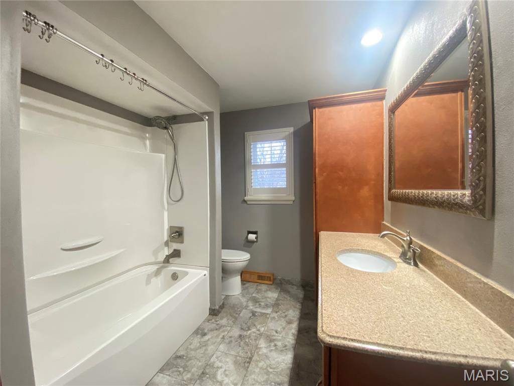 604 North Smiley Street O'Fallon, IL 62269 - Photo 18 of 34