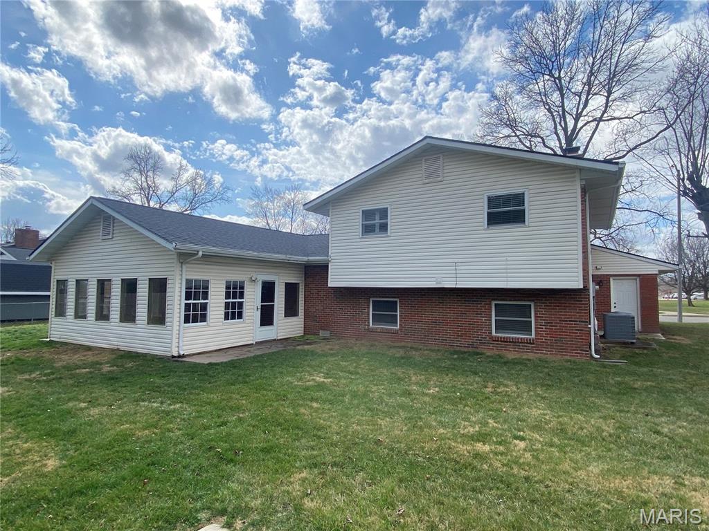 604 North Smiley Street O'Fallon, IL 62269 - Photo 34 of 34